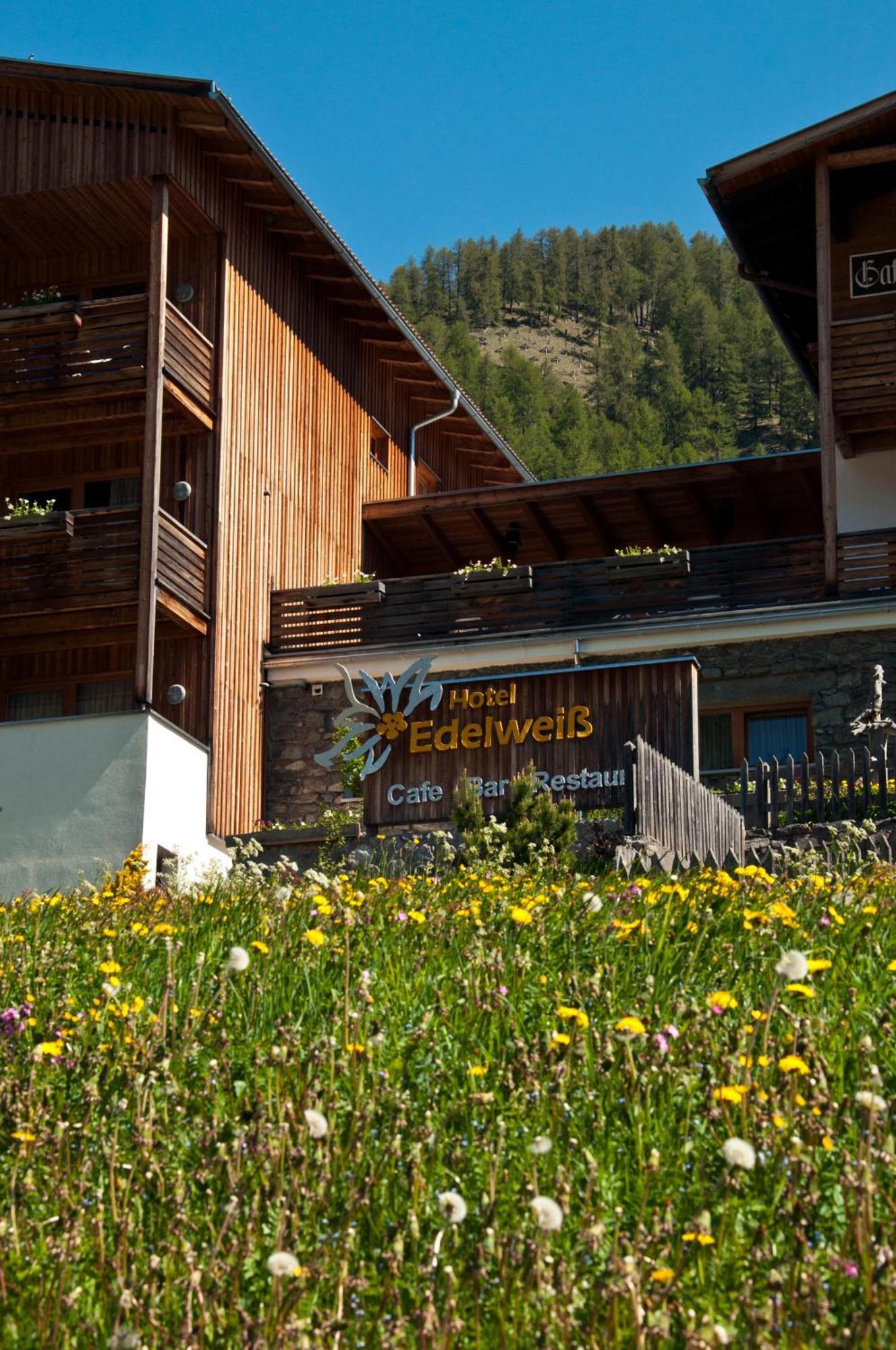 Hotel Edelweiss Malles Venosta Exterior photo