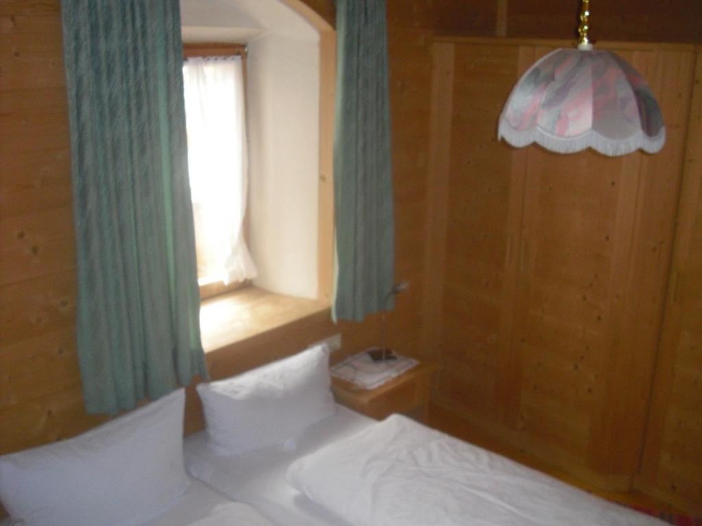 Hotel Edelweiss Malles Venosta Room photo